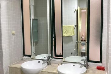 10 Semantan Suites (Sematan Avenue)