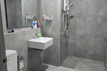 Emerald 9 Condominium