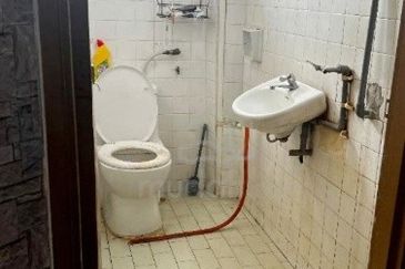 Sri Petaling @ Double Storey House For Sale