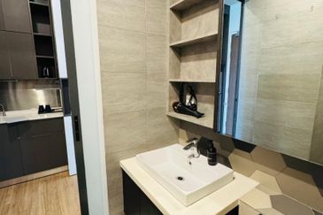 EXSIM | Ceylonz Suites