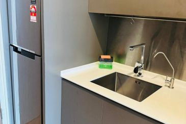 EXSIM | Ceylonz Suites