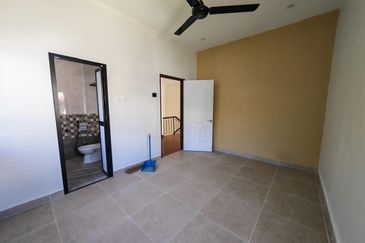 Taman Ceupacs @ Cheras Semi-D House For Sale