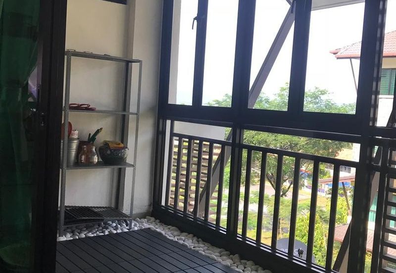 Avenue 2 @ Bandar Tun Hussein Onn Townhouse For Sale