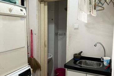 Papillon Desahill Condominium