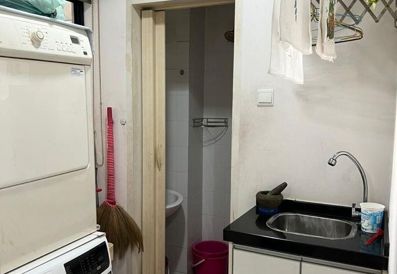 Papillon Desahill Condominium