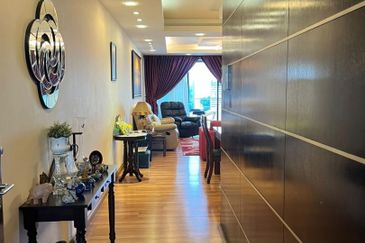 Papillon Desahill Condominium