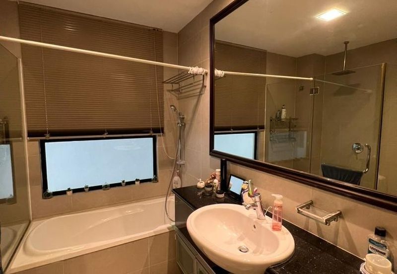 Papillon Desahill Condominium