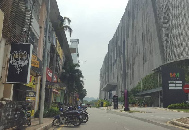 Taman Melawati 2.5sty Shop. Tenanted. Walking Distance Banks & Mall. Good for Investment 