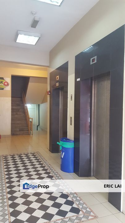 Melati Utama Shop-Office with lift. Facing main road / KL East Mall. Good for Investment, Kuala Lumpur, Setapak