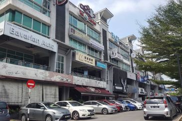 Walking distance Banks & Malls. Face main road. Most Crowded Commercial Area in Setapak