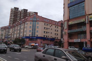 Ground floor shop for rent. Diamond Square. Setapak. Jln gombak