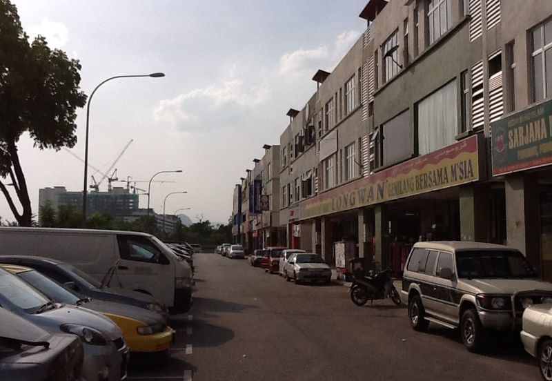 3.5sty Shop for Sale, facing main road, tenanted, nearby Banks & Malls. MRT 3