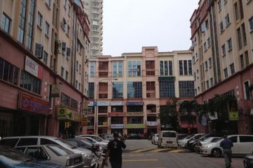 Ground floor shop for rent. Diamond Square. Setapak. Jln gombak