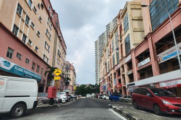 Ground floor shop for rent. Diamond Square. Setapak. Jln gombak