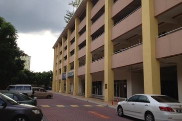 Setapak Corner Shop. Tenanted. Walking distance Banks & Mall. Future MRT