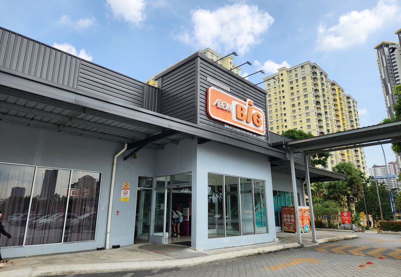 Setapak Factory For Rent. Plenty of parking spaces. Walking distance to Banks and Malls