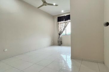 Double Storey Teres, Ayer Keroh for sale (BELOW MARKET VALUE!)