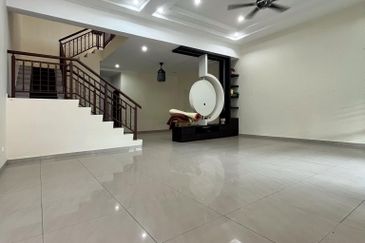 Double Storey Teres, Ayer Keroh for sale (BELOW MARKET VALUE!)