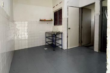 TAMAN KELEMAK PERDANA