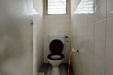 TAMAN KELEMAK PERDANA