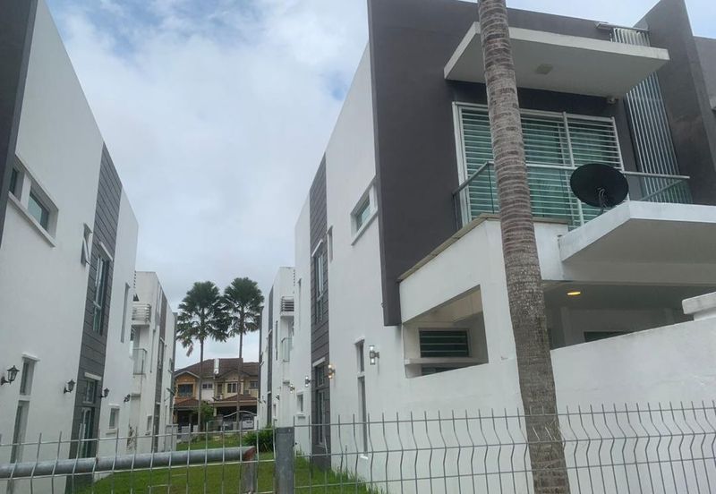 Pusat Bandar Putra Permai