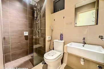 Adria Residence @ Gravit8