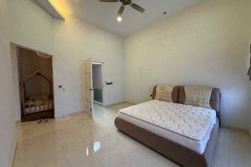 Setia Indah 9, Setia Alam