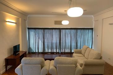 Sri Puteri (Earls Court), Ukay Perdana