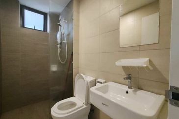 Gravit8 @ Klang South