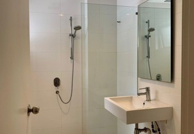 Merak Kayangan Court