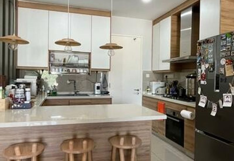 16 Quartz Melawati Condominium