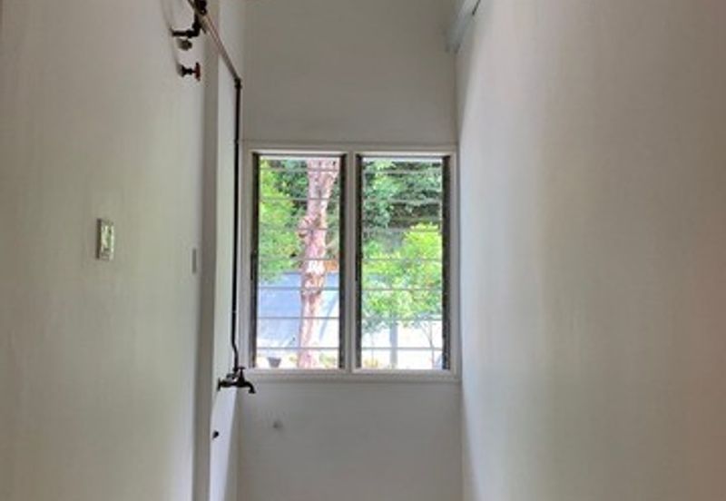 Sri Puteri (Earls Court), Ukay Perdana