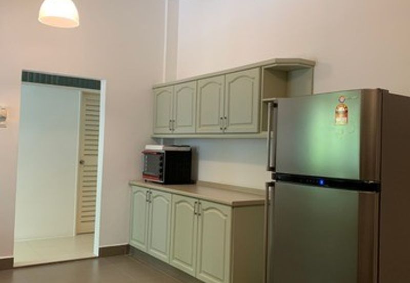 Sri Puteri (Earls Court), Ukay Perdana