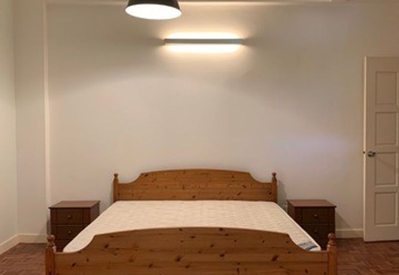 Sri Puteri (Earls Court), Ukay Perdana