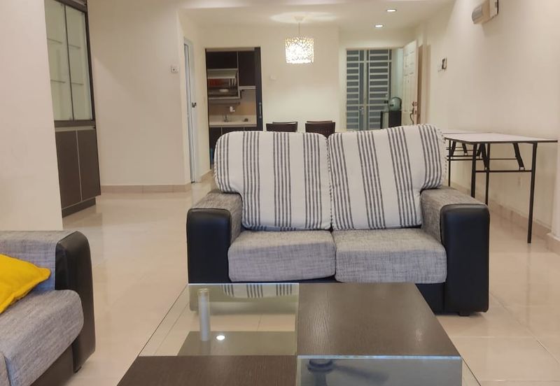 D'Piazza Condominium