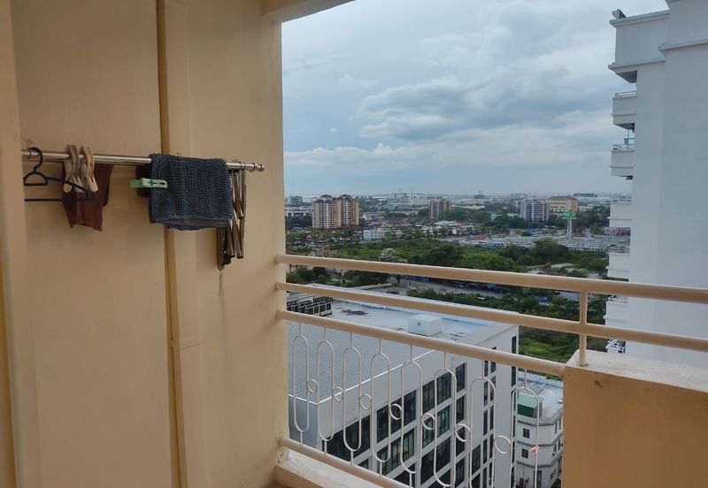 D'Piazza Condominium