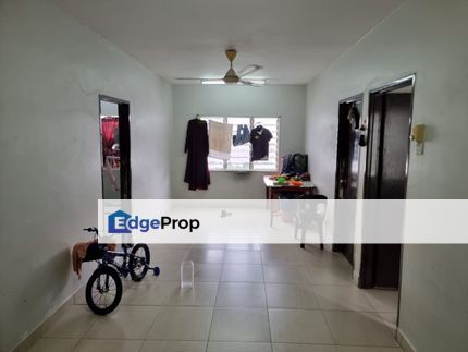 Corner unit 3r2b Renovated good Management & Negotiable price, Penang, Bayan Lepas