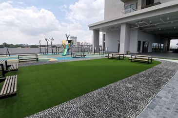 The Grand Subang SS 13