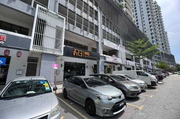 Fortune Perdana Lakeside