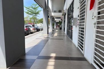 Fortune Perdana Lakeside