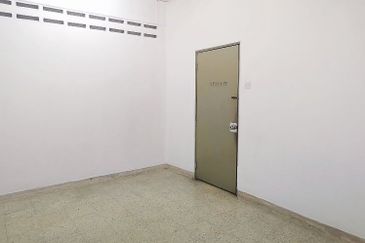 Master room with Toilet,  Landed Double Storey 🏠, Mrt Taman Mutiara, Cheras