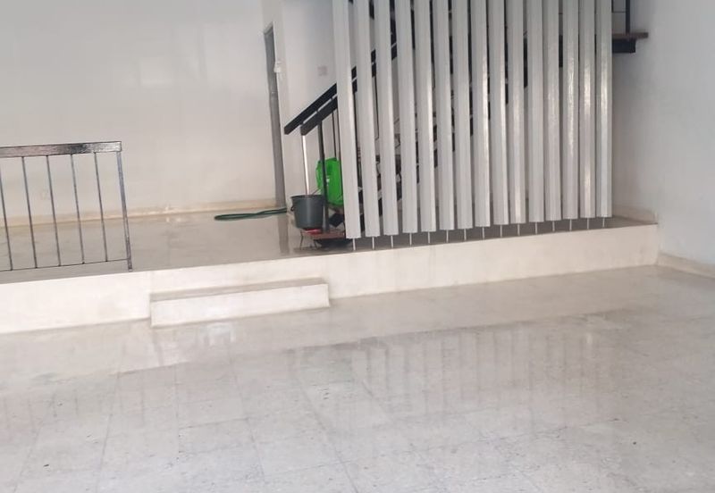 Taman Connaught Landed House for RENT