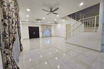 Jalan Setia Indah U13/9