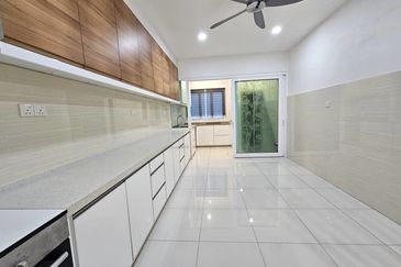 Jalan Setia Indah U13/9