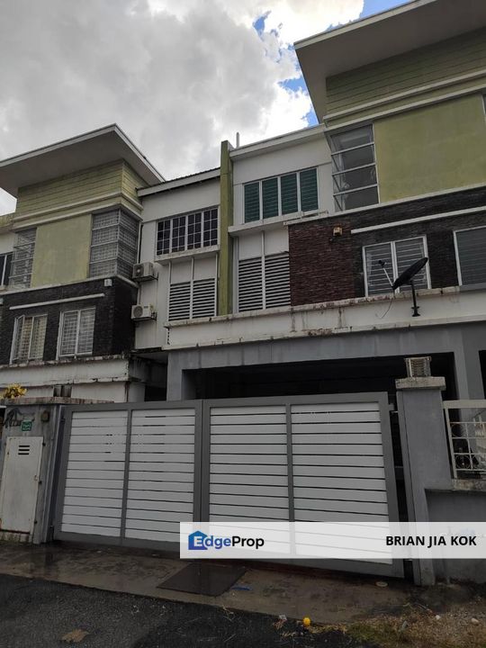 Sungai Buloh 3 storey huose for sale in Taman Sri Putra, Selangor, Sungai Buloh