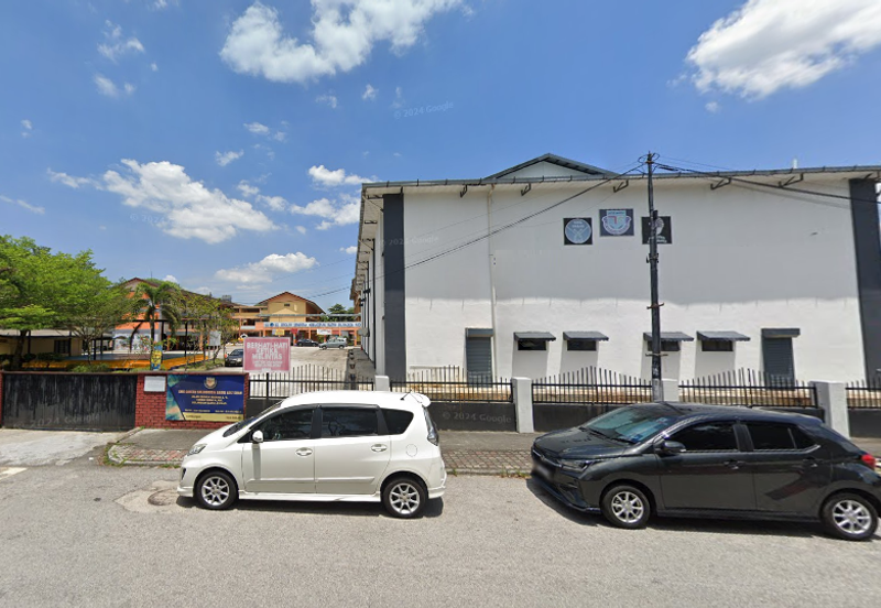 Seksyen 2, Shah Alam, Selangor (SHOP) for RENT