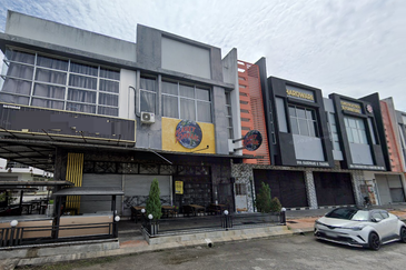 JALAN PUNCAK ALAM JAYA