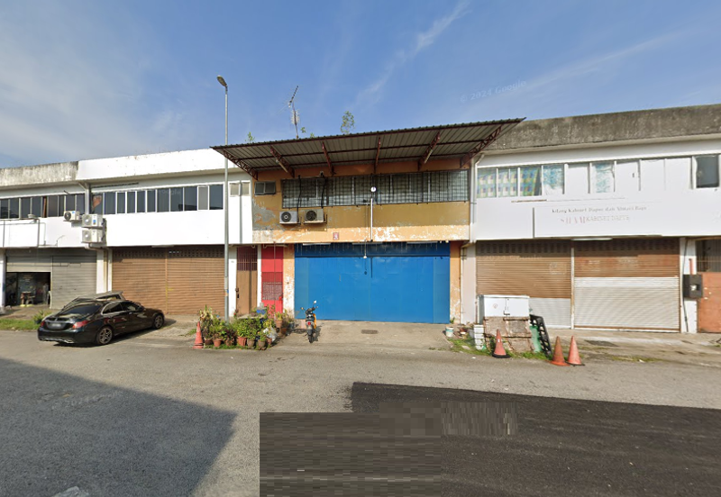 Kawasan Perindustrian KRI, Rawang, Selangor (1.5 Storey) Adjoingin Factory for SALE