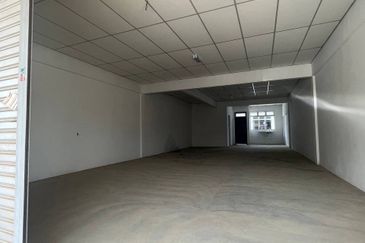 For Rent 2units Single Storey Shoplot,  Meridin East