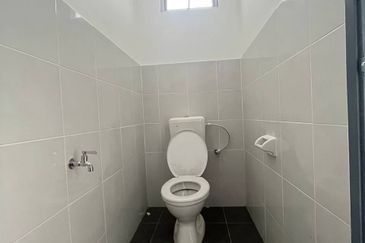 For Rent 2units Single Storey Shoplot,  Meridin East